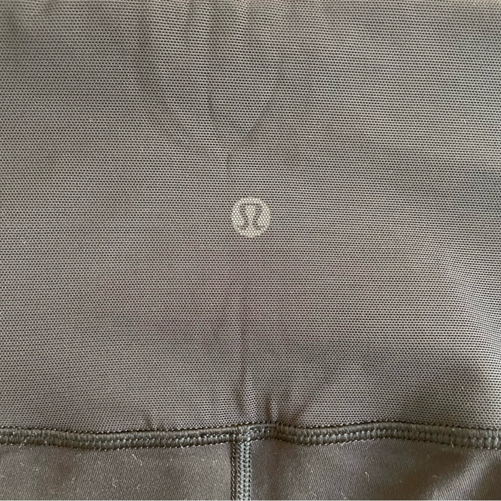 Lulu Lemon Black Mesh Leggings - Picture 2 of 4